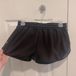 Lululemon Hotty Hot Shorts 2.5”